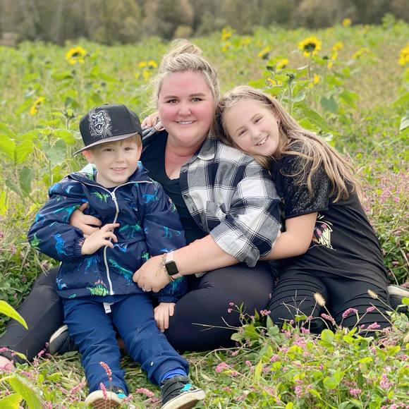 Meet your Posher, Jennifer - Picture 1 of 1